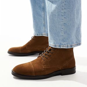 lace up boots in tan suede