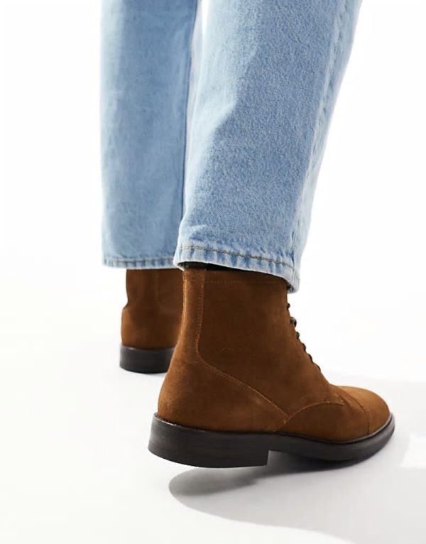 lace up boots in tan suede - Image 4