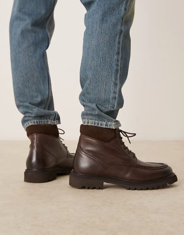 lace up boots in brown leather with apron toe - Image 3