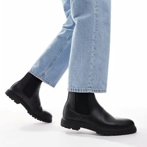 Dalton chelsea boots in black