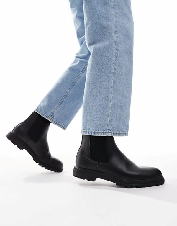 Dalton chelsea boots in black