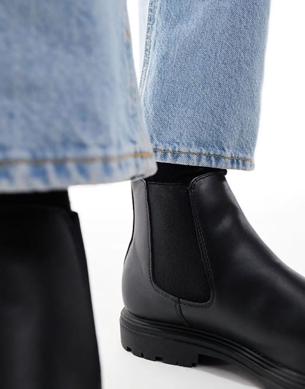 Dalton chelsea boots in black - Image 3