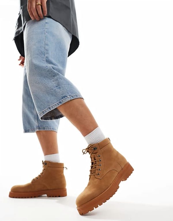 lace up worker boots in tan - Image 2