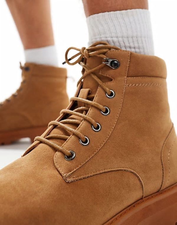 lace up worker boots in tan - Image 3