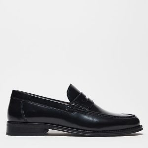 penny loafers in black leather