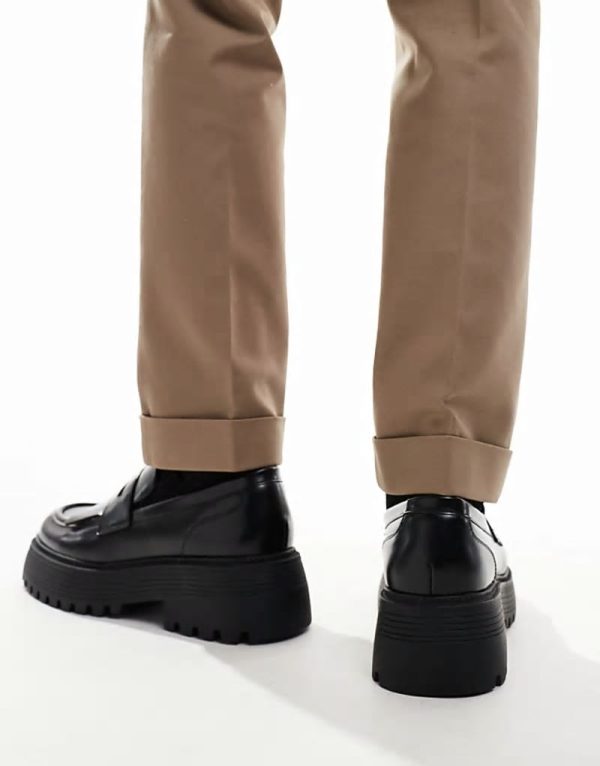chunky loafers in black with fringing - Image 2