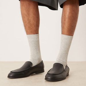 loafers in black