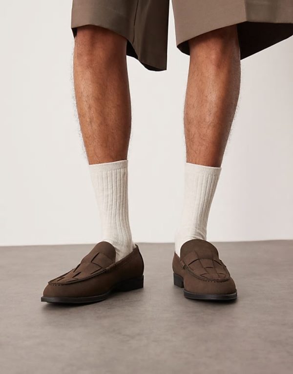 loafers in brown with weave detail