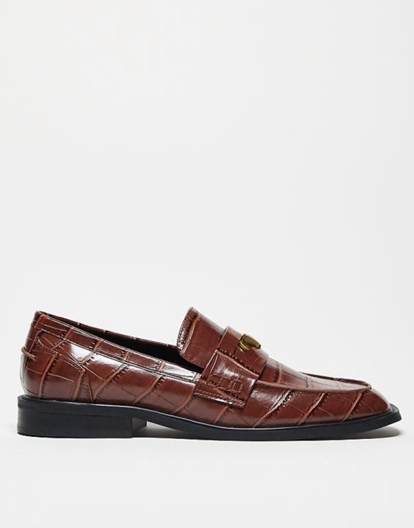 penny loafers in tan faux croc