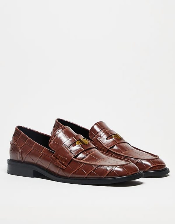 penny loafers in tan faux croc - Image 3