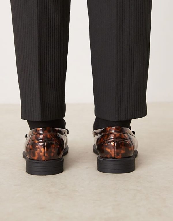 penny loafers in tortoise print - Image 4