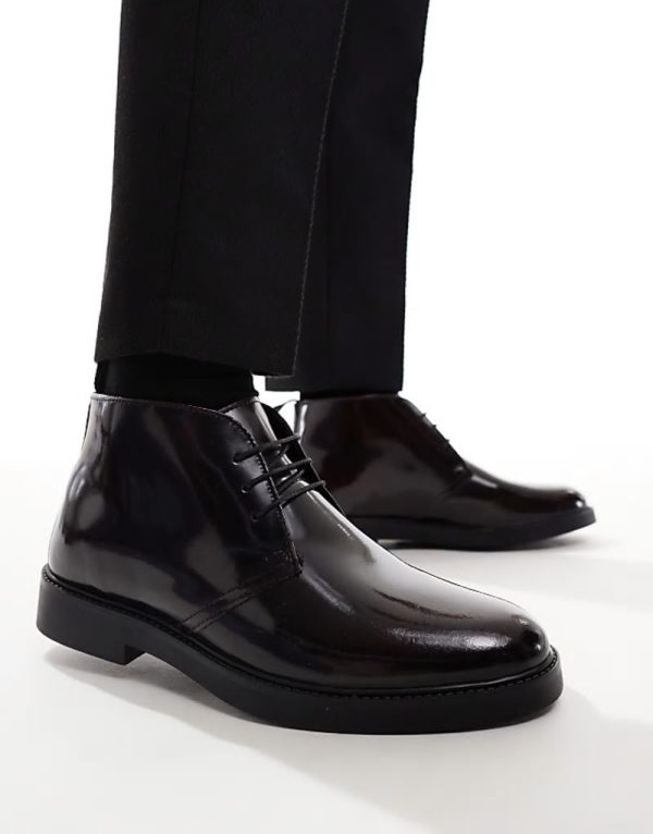 lace up chukka boots in burgundy polido leather - Image 5