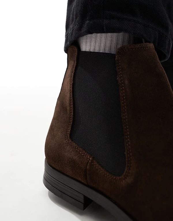 chelsea boots in brown suede - Image 4