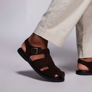 closed fisherman sandals in brown suede