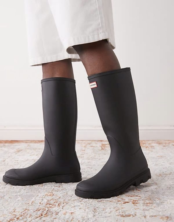 Downpour tall wellington boots in black - Image 4