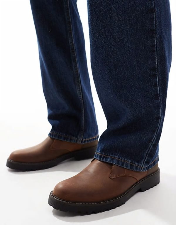 Maxwell waterproof leather chukka boots in brown