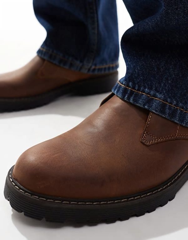 Maxwell waterproof leather chukka boots in brown - Image 4