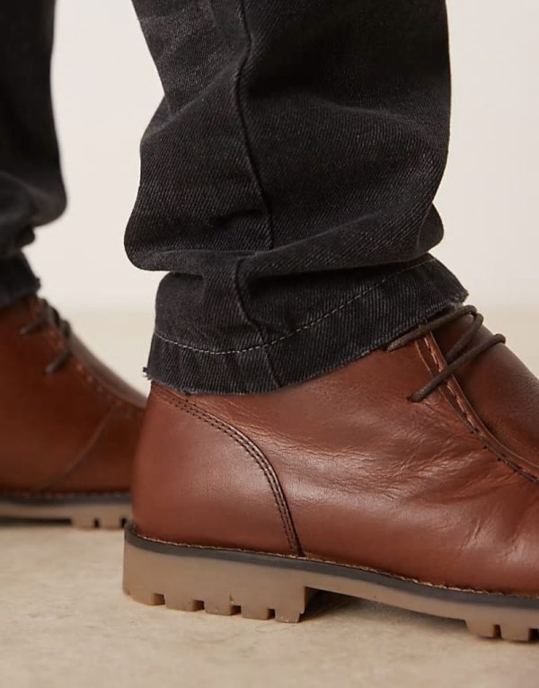 apron boots in tan leather with cleated sole - Image 3