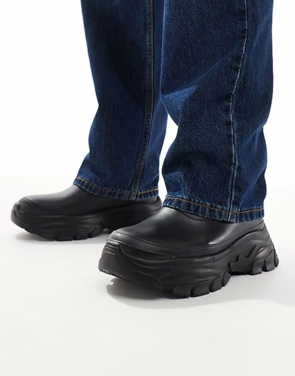 chelsea wellington boots in black with chunky sole