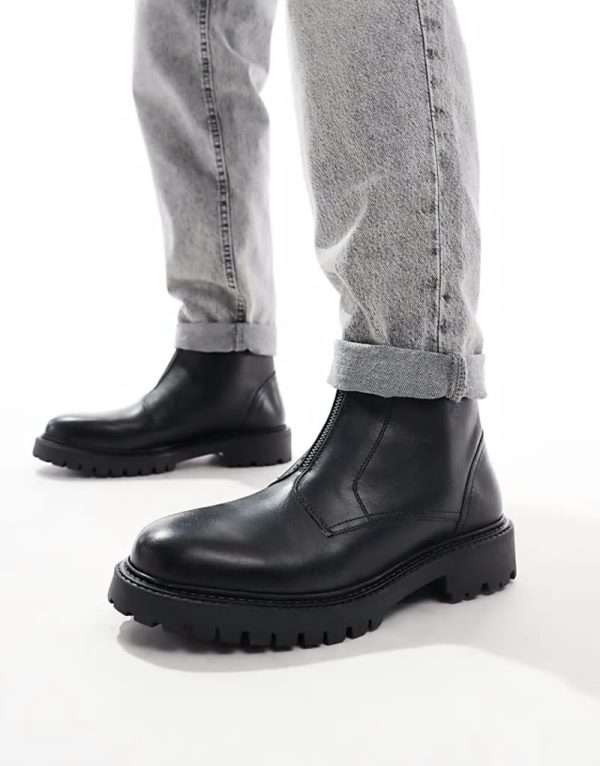 boots in black leather with zip - Image 4