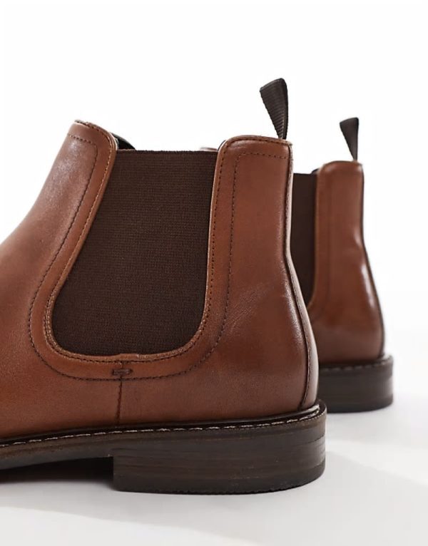 chelsea boots in tan leather - Image 3