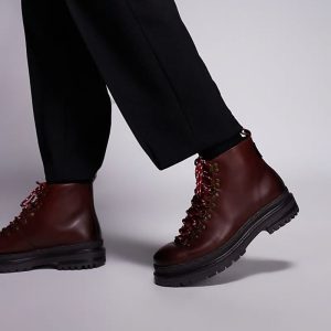 eagle hiker boots in brown
