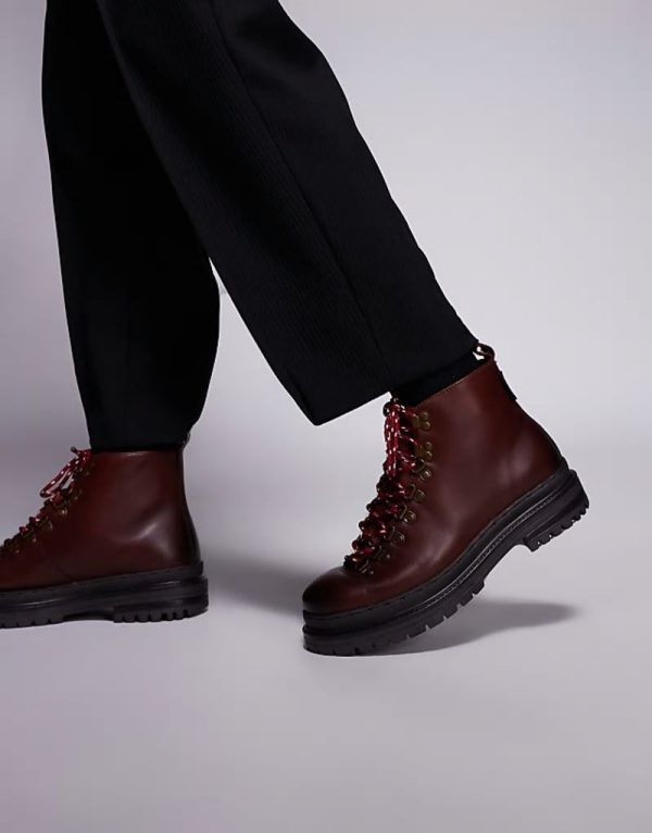 eagle hiker boots in brown